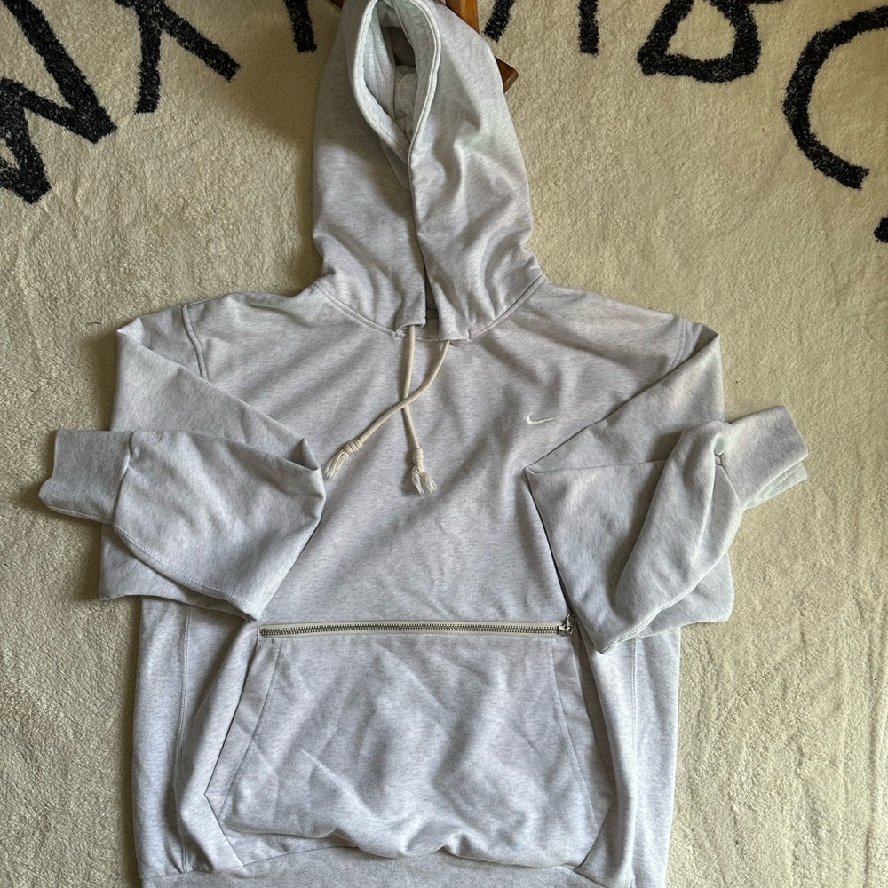 Mens Nike sweatshirt, worn 2 times.